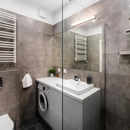 شقة Apartament Przy Bulwarach *